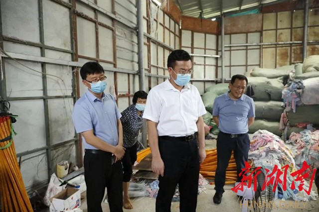 王洪灿调研乡村振兴车间建设工作