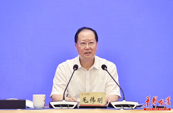 省属国有企业重组整合集中揭牌 毛伟明强调：强方向、强产业、强动能、强防范、强引领