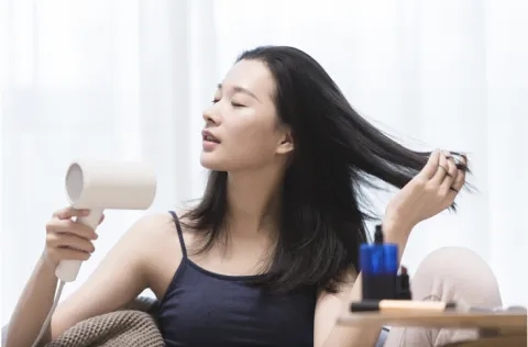 洗完头发要不要吹干？90%的人都做错了