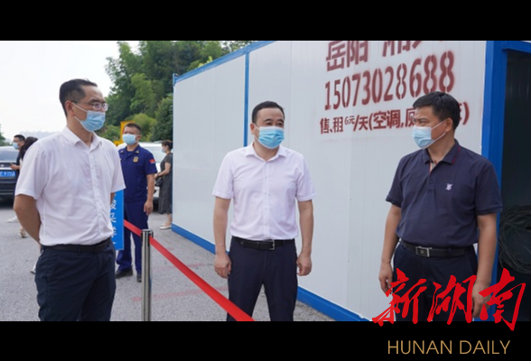 刘正仁督导全区安全生产和疫情防控工作