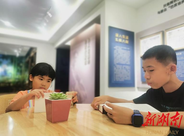 “多”与“少”里看文明——夜探益阳高新区清溪村乡风文明建设