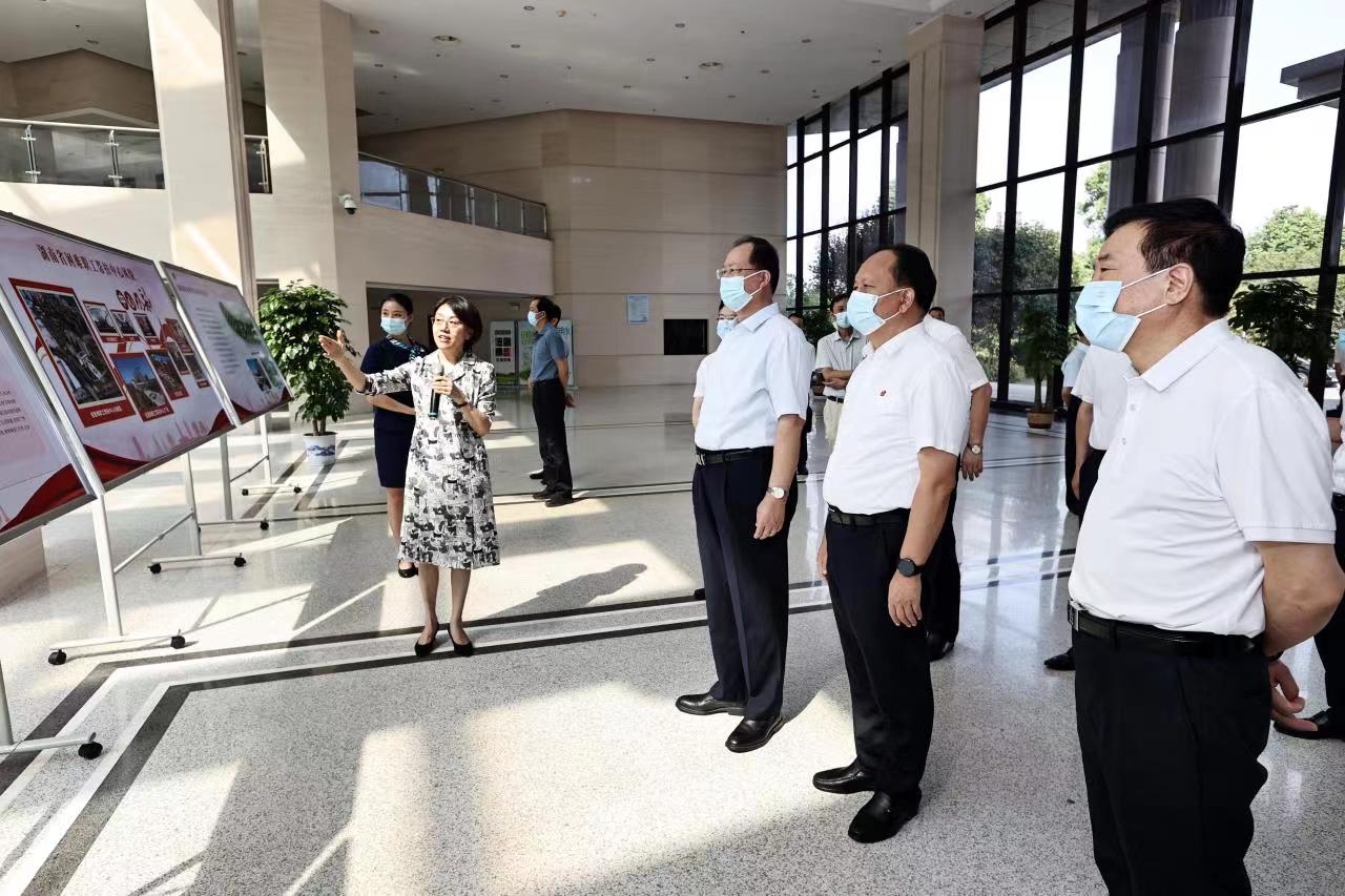 毛伟明：坚定跟党走 当好贴心人 充分发挥工人阶级建设现代化新湖南的主力军作用