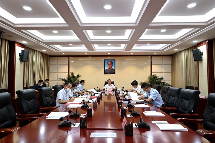 县委理论学习中心组举行2022年第八次集体学习