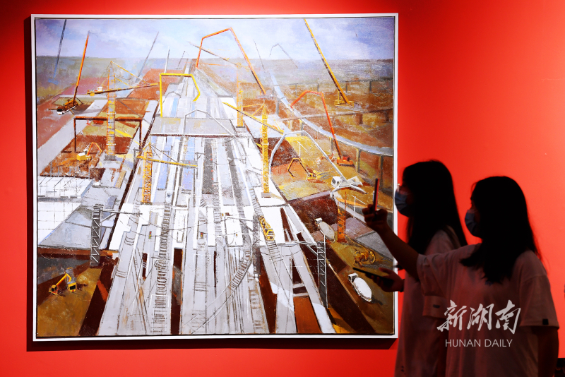 “东北工业题材美术作品全国巡展”长沙站启幕