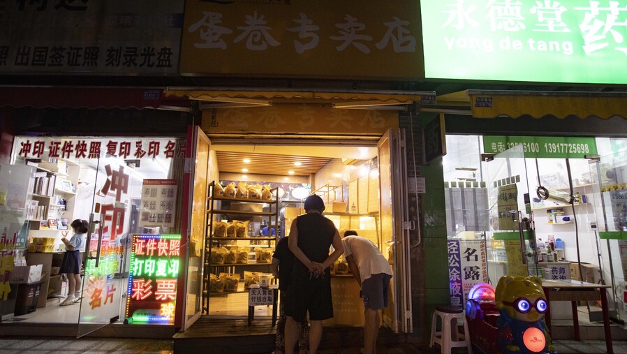 上海“无人售卖”蛋卷店走红，店主手机凌晨两三点也会收到付款信息