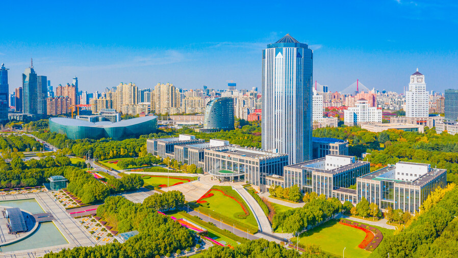 《上海市浦东新区推进住宅小区治理创新若干规定》11月1日起实施，全文来了