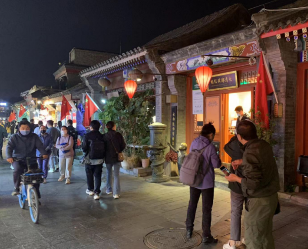逛传统街巷，品京城文化！十一期间北京老街一日游“受宠”
