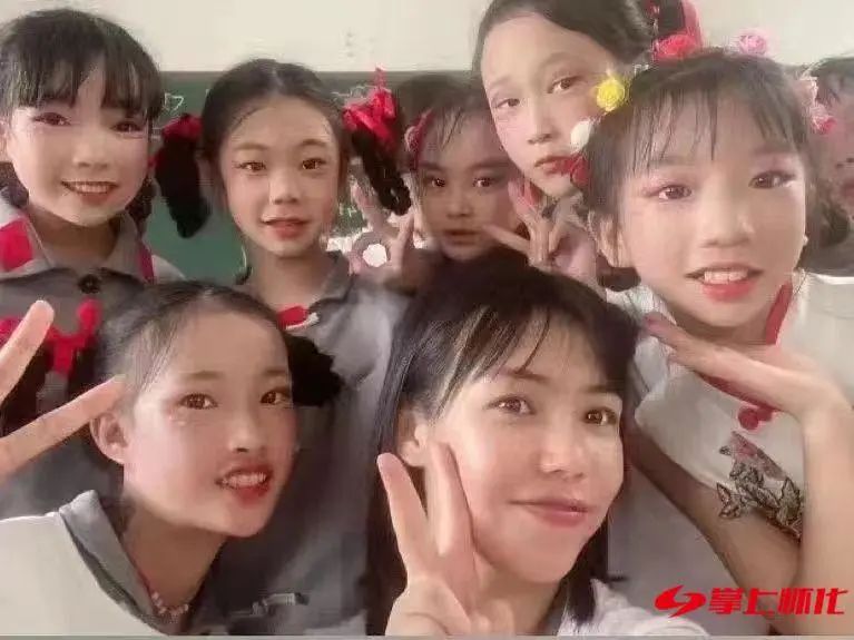 青春在山乡闪亮——怀化23岁女教师罗茜茜的执教之路