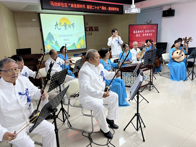 长沙社区老年民乐团，奏出夕阳红幸福曲