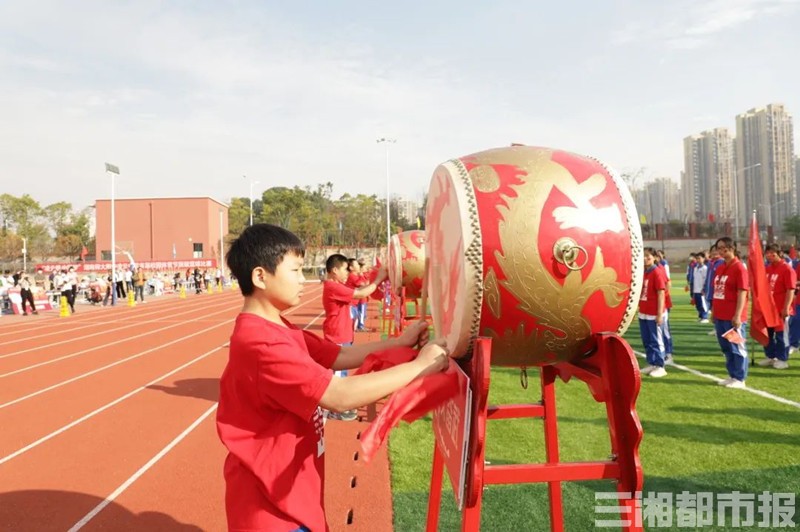 师大附中凌云中学图片