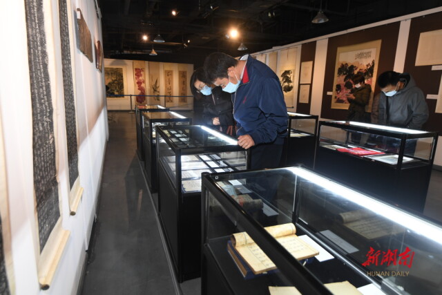 新展丨近300件民间收藏精品展示“三湘风物”