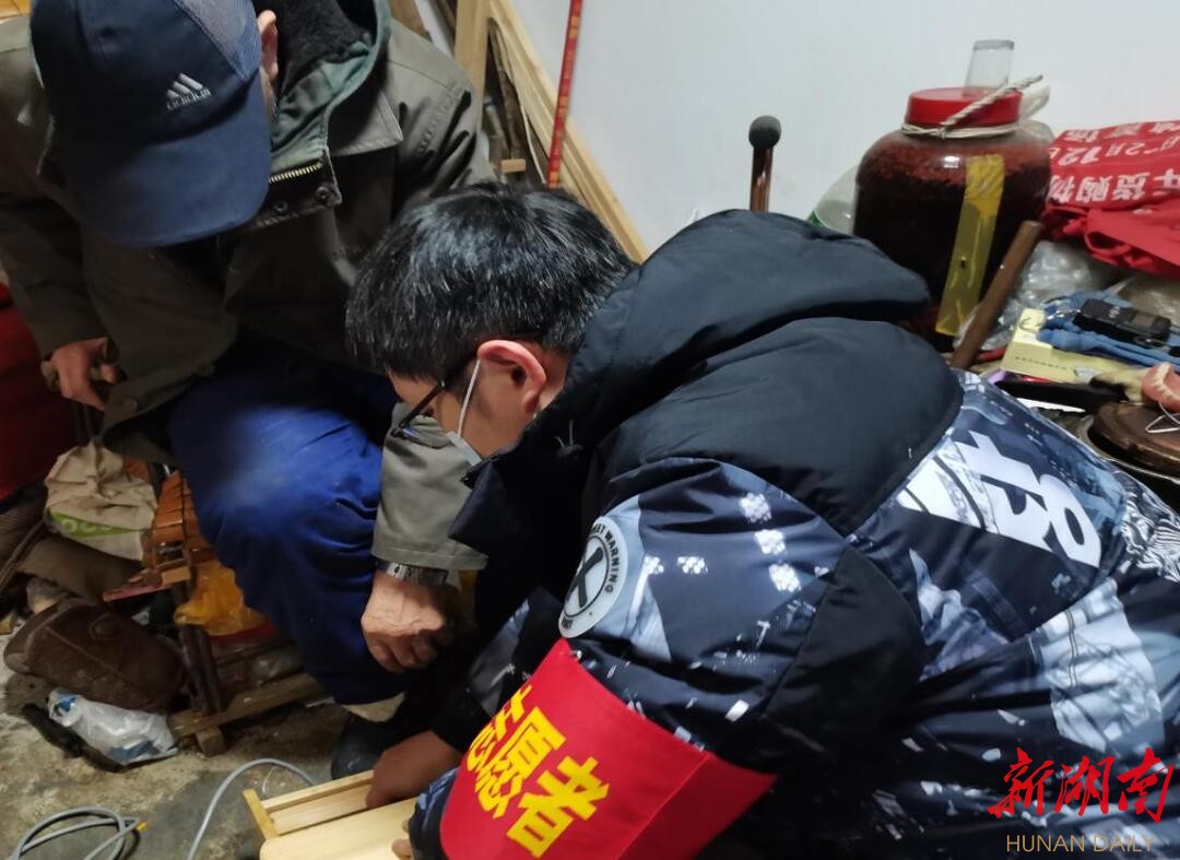 长沙天心阁社区:网格入户走访 关爱独居老人