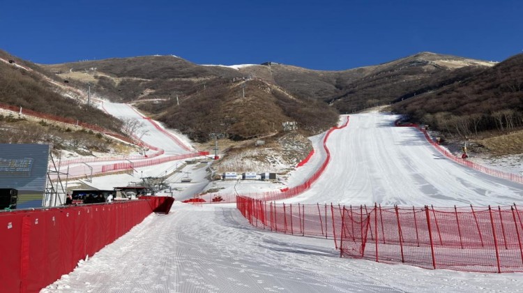 国家高山滑雪中心“雪飞燕”雪道开放，含2条冬奥赛道