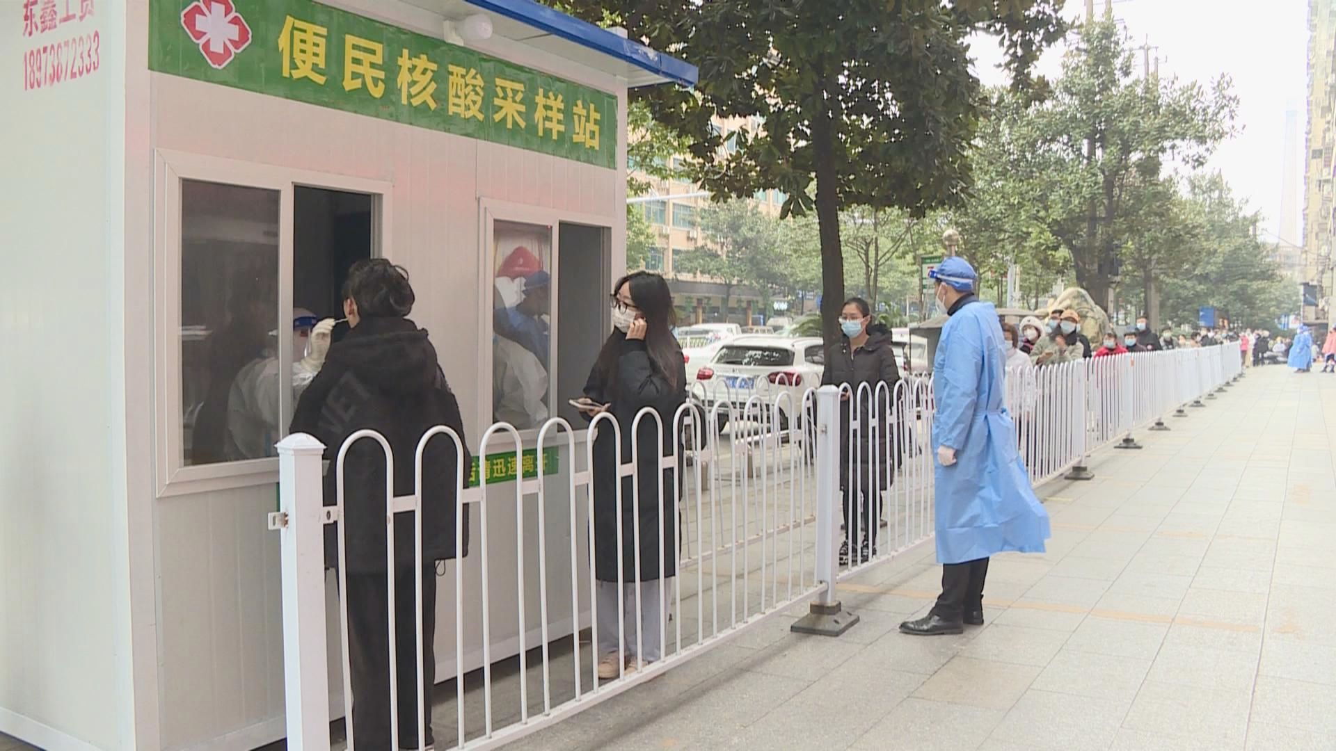 落實“新十條” | 冷水江市8個“便民核酸采樣小屋”正式投入使用
