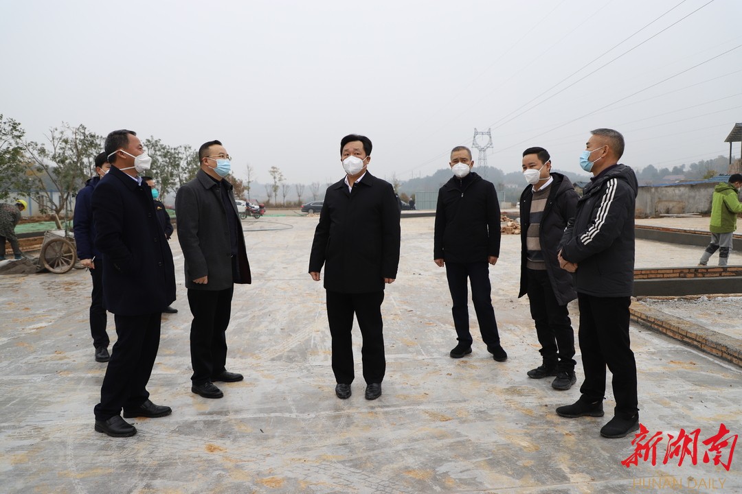 唐成调研鹤城产业开发区项目建设及区政务服务中心