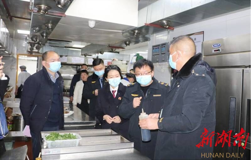 岳阳县多部门联合开展“年夜饭”专项检查行动