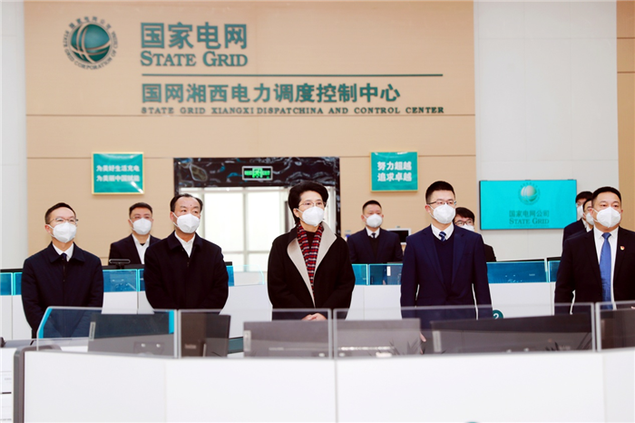 陈华检查全州春节安全保供工作时强调：把安全责任扛在肩上 托起群众稳稳的幸福