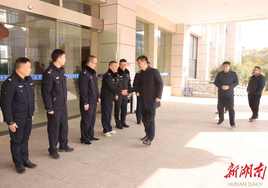 心系一线，陈淼看望春节值班执勤工作人员并督导春节期间各项重点工作