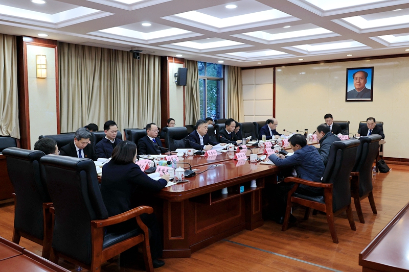 县委常委班子召开2022年度民主生活会
