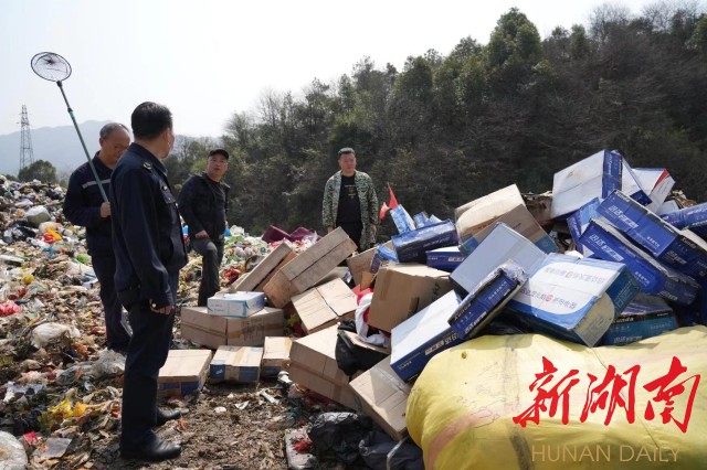 鹤城区集中销毁一批假冒伪劣商品，挽回经济损失352万元
