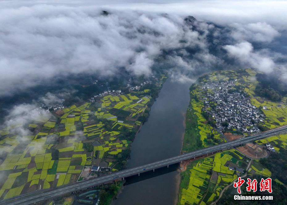 安徽黃山：春分雨潤新安江