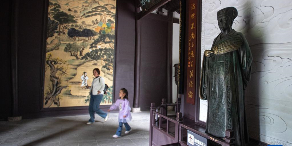 湖北襄阳：三国文化引游人
