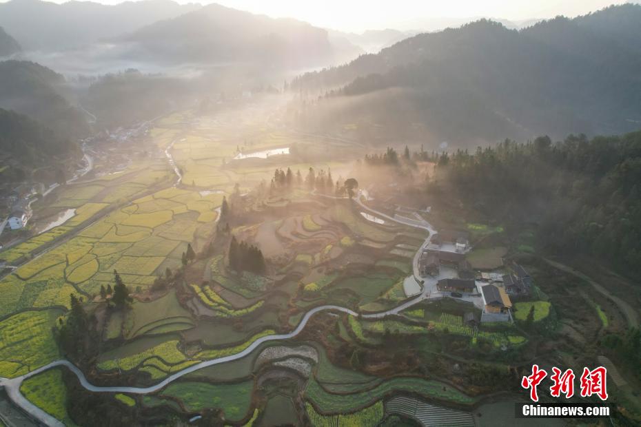 貴州：美麗鄉(xiāng)村景色如畫