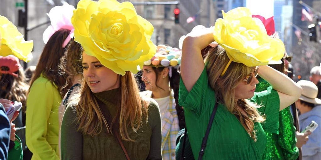 美国纽约举行复活节花帽游行