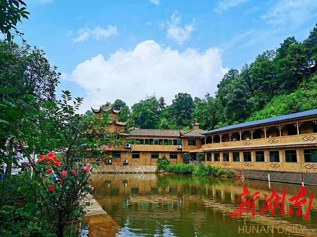 金竹山麻溪古镇生态园获评湖南省四星级"森林人家"