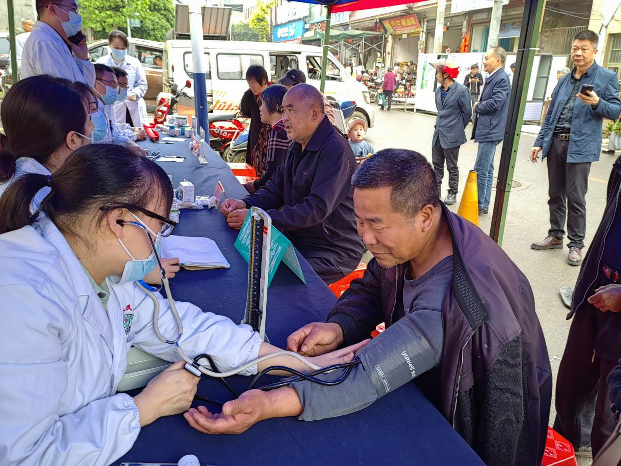 潘市镇中心卫生院:义诊筑健康,真情暖人心 - 乡村动态 - 乡村振兴 - 华声在线