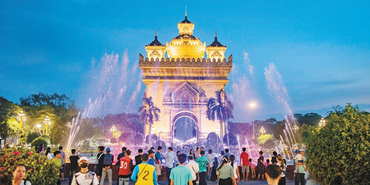 占芭花开 幸福驶来&mdash;&mdash;中老铁路老挝段见闻