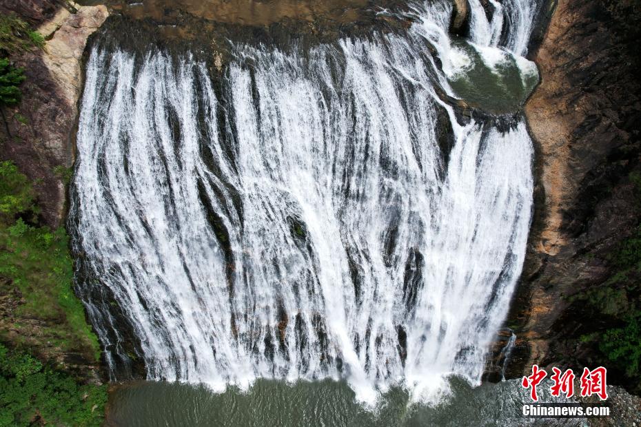 “华东第一瀑”——福建周宁九龙漈瀑布景色壮观