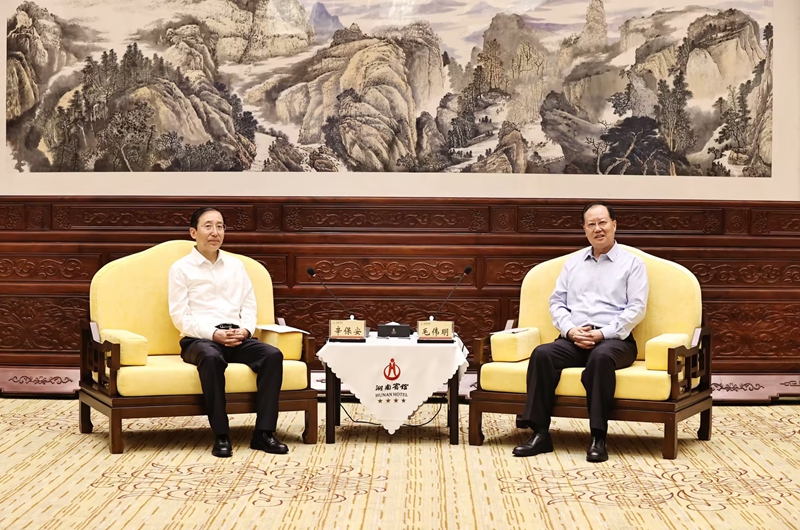 省政府与国家电网签署深化战略合作框架协议 毛伟明辛保安座谈并见证签约