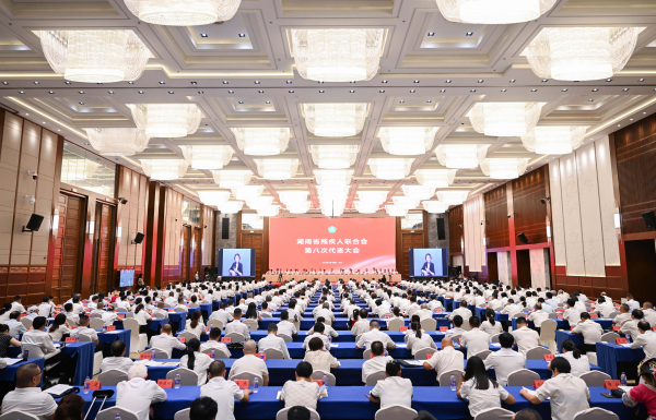 沈晓明：努力让残疾人生活得更加体面更有尊严更为幸福