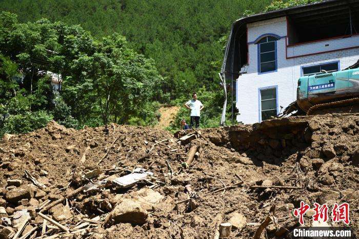 重慶萬州遭暴雨襲擊 因?yàn)?zāi)死亡15人失蹤4人