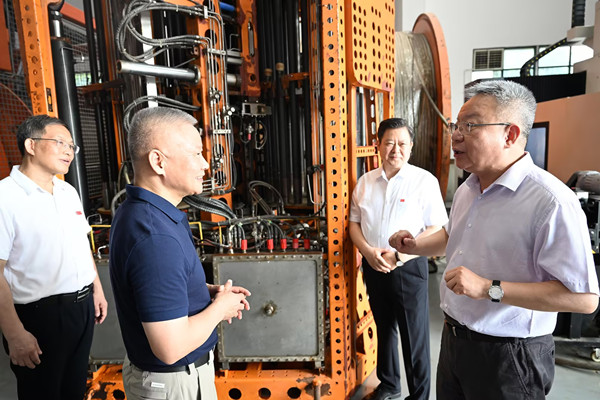 沈晓明专题调研打造具有核心竞争力的科技创新高地