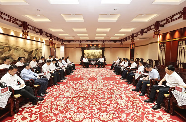 毛伟明与刘国跃一行会谈