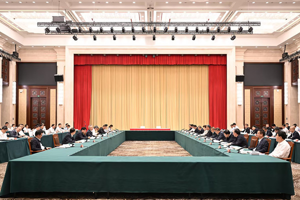 湖南省·新疆维吾尔自治区及新疆生产建设兵团对口支援工作座谈会在乌鲁木齐召开