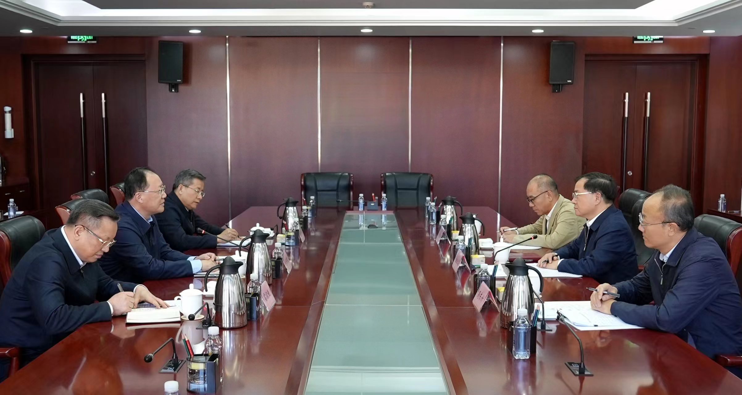 省政府与工信部在京举行工作会谈 毛伟明金壮龙出席