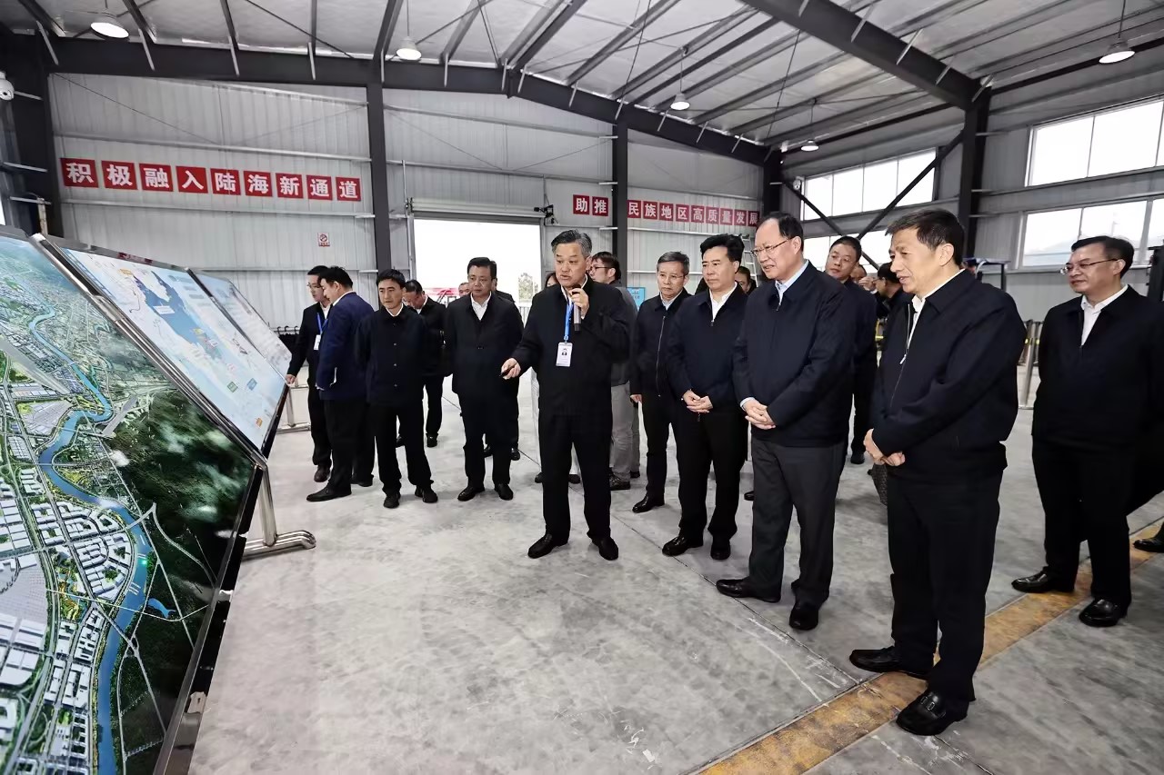 毛伟明：持续用力加快怀化国际陆港高质量建设