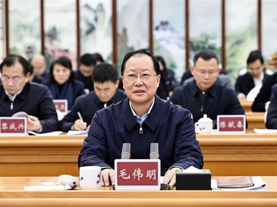 毛伟明：践行高质量发展硬道理  凝神聚力收好官开好局