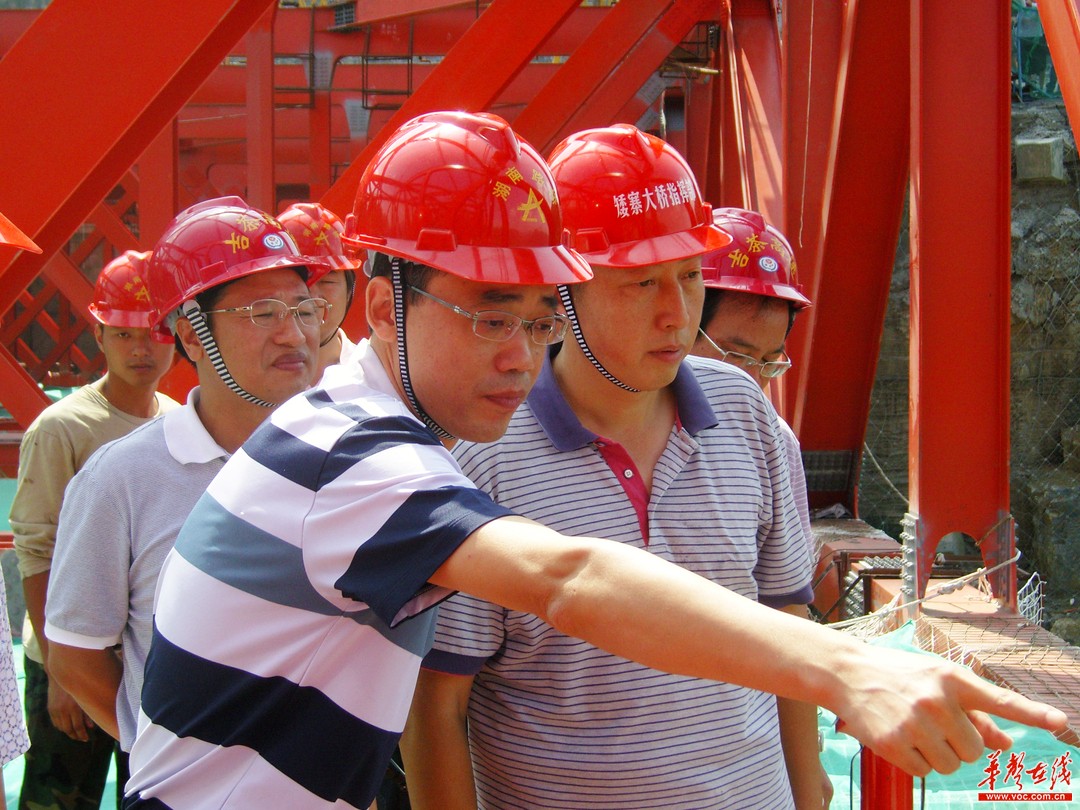 在“中国梦”里打造世界桥梁标杆——记“国家卓越工程师”获得者胡建华