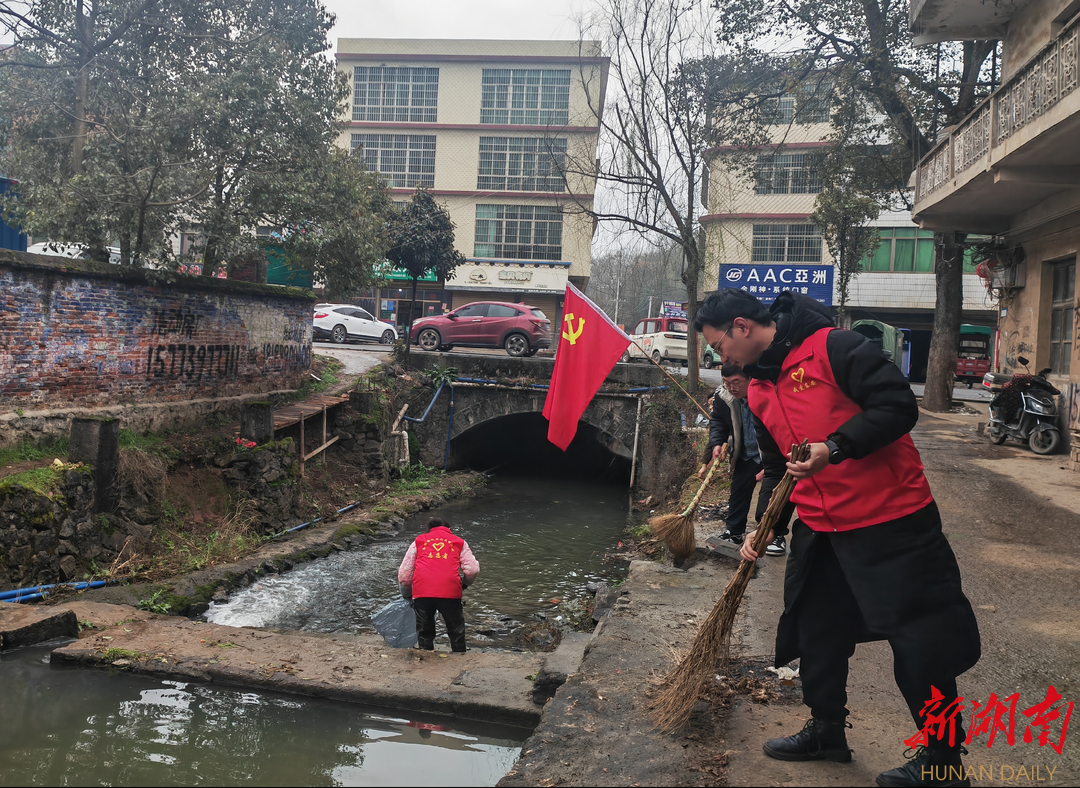 南桥镇:志愿"红"守护河道"清" - 民生 - 新湖南