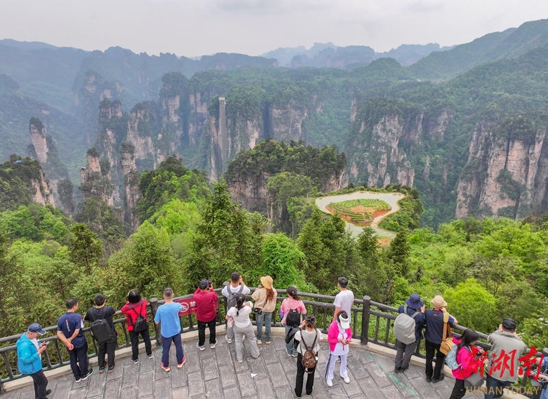 人间最美四月天 户外旅游正当时