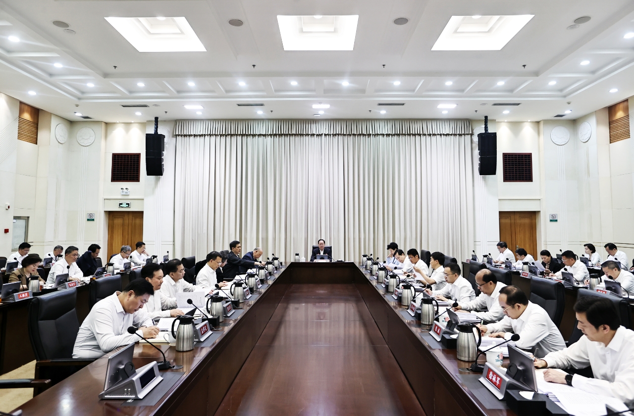 毛伟明主持省政府第35次常务会议 传达中央政治局会议精神 部署安全生产等工作