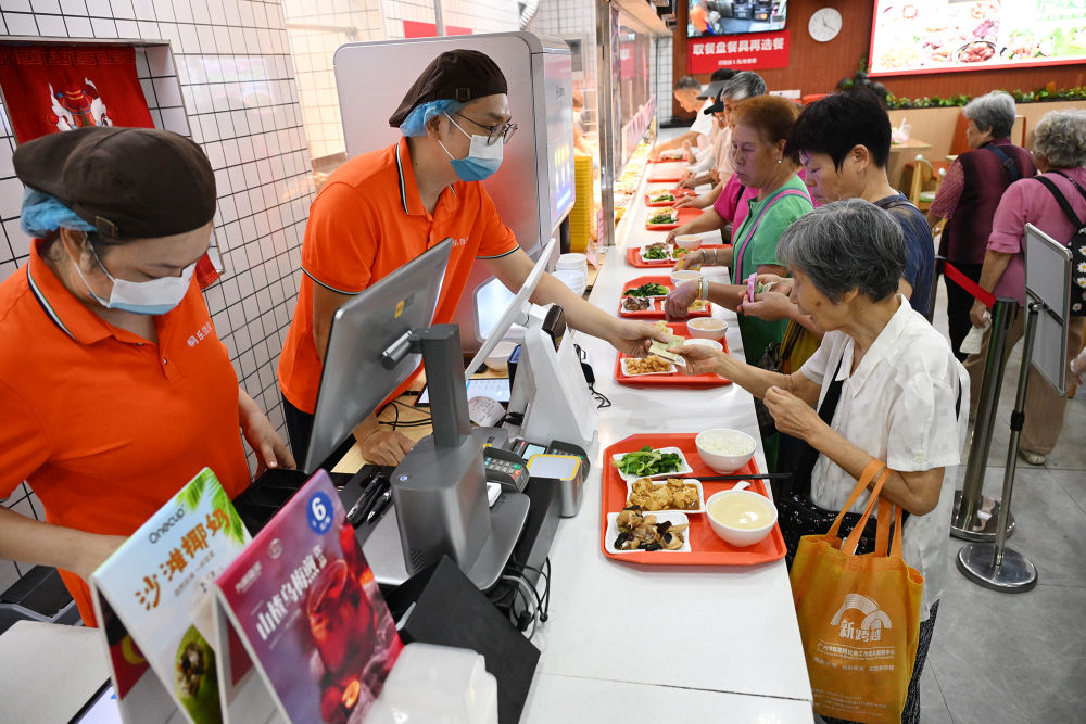 这个食堂“蛮好的”