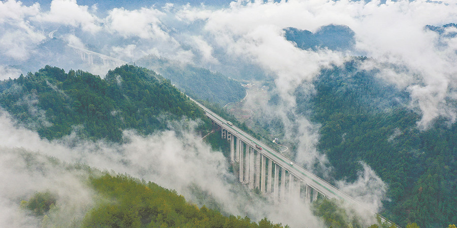 山区路网 四通八达