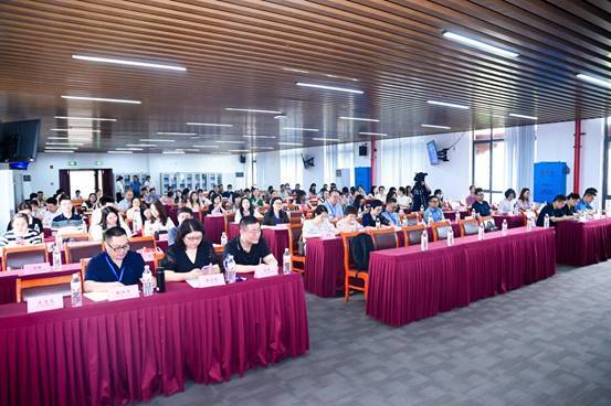 湖南省第十五届电子商务类专业建设及教学改革研讨会在长沙民政职院顺利召开