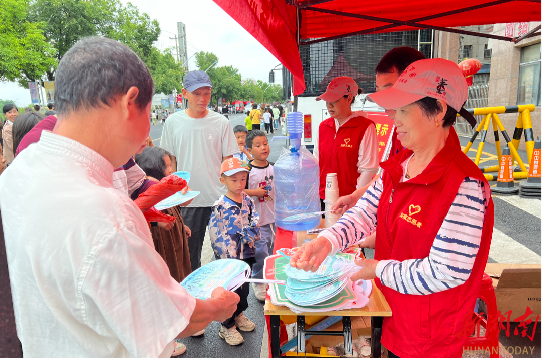 道縣：志愿服務(wù)齊心助力“道州龍船賽”打破吉尼斯世界紀錄！