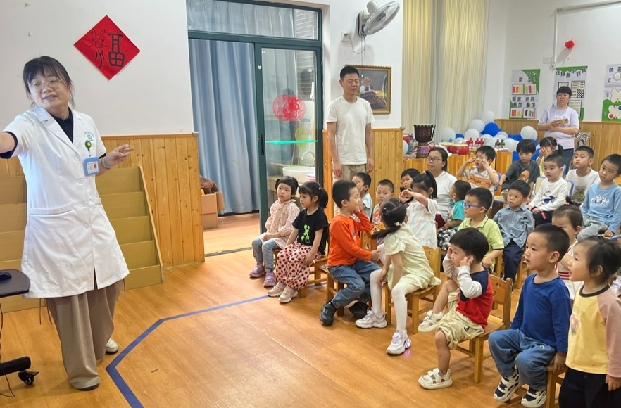 新雨社区：“爱眼日”健康讲座，教导孩子们护“睛”